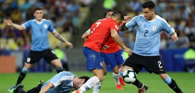 منتخب الأوروغواي يصعد بصعوبه على تشيلي